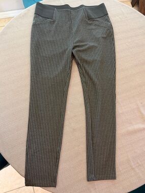 👉🏼LIKE NEW👈🏼 CiSono Charcoal Grey Pinstriped Leggings Pants- Pleather accents XL